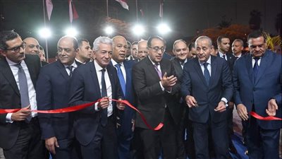 رئيس الوزراء يفتتح المعرض الرئيسى 