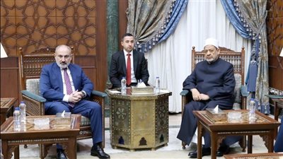 شيخ الأزهر ورئيس وزراء أرمينيا يتفقان على تنظيم معرض للمخطوطات الإسلامية
