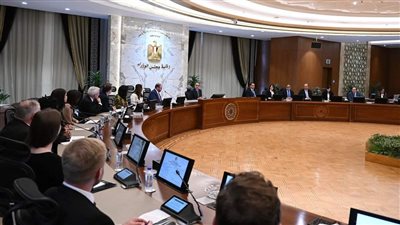 رئيس الوزراء يلتقي وفدًا من أعضاء مجلس النواب الأمريكي