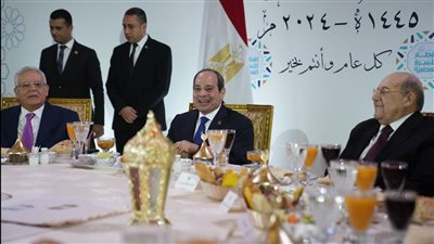 الرئيس السيسي: سعيد بتواجدي في حفل إفطار الأسرة المصرية وبالروح الطيبة