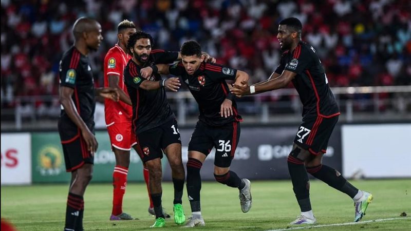لاعبي الأهلي