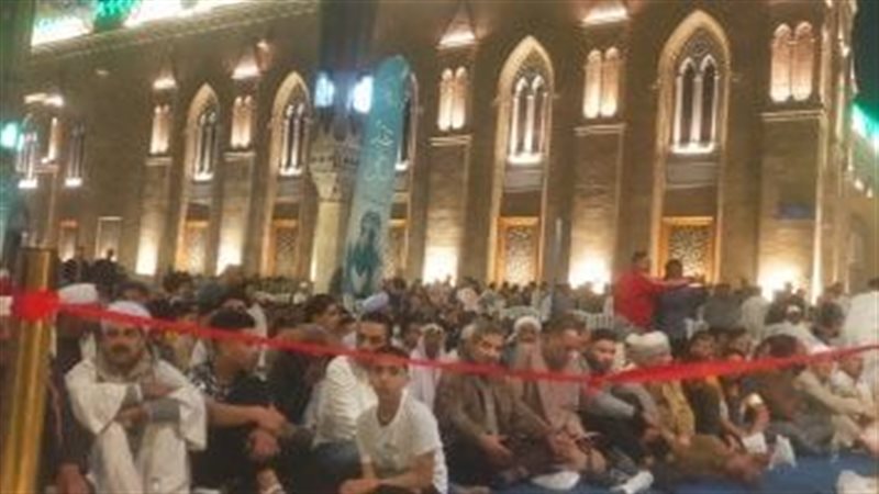 صلاة عيد الفطر بمسجد