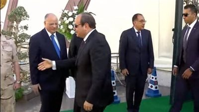 الرئيس السيسي يصل مسجد السيدة زينب لافتتاحه بعد أعمال تطويره