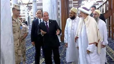 الرئيس السيسي يتفقد مسجد السيدة زينب بعد تطويره.. فيديو