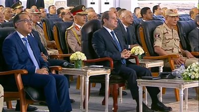 الرئيس السيسي: توسعنا في مشروعات الطرق بالضبعة لخدمة التنمية