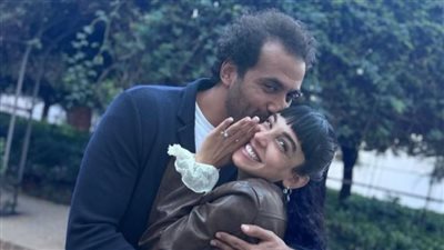 سلمى أبو ضيف تعلن خطبتها لشاب من خارج الوسط الفني