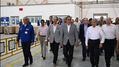 رئيس الوزراء يبدأ جولة تفقدية بعدد من المشروعات الصناعية والتكنولوجية ببني سويف 