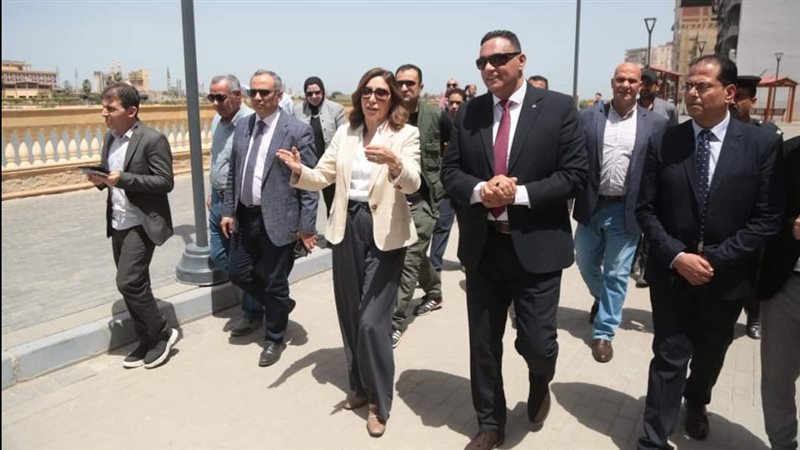 وزيرة الثقافة ومحافظ