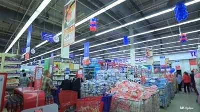 مبادرة كلنا واحد توفر سلعًا بأسعار مخفضة في 2254 منفذًا.. فيديو