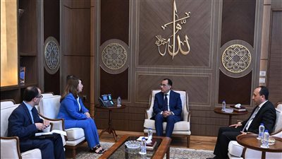 رئيس الوزراء يلتقي غادة والي لمناقشة التعاون المشترك في مجال مكافحة الإدمان والهجرة غير الشرعية