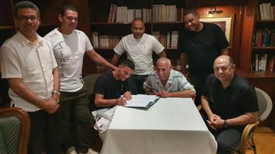 محمد شحاتة يوقع عقده الجديد مع الزمالك لمدة 5 مواسم 