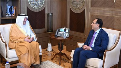 رئيس الوزراء يستقبل السفير السعودي بالقاهرة بمناسبة انتهاء مهام عمله