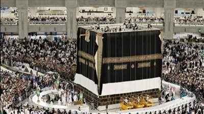 تغيير كسوة الكعبة غرة محرم بمشاركة 159 فنيًا وصانعًا