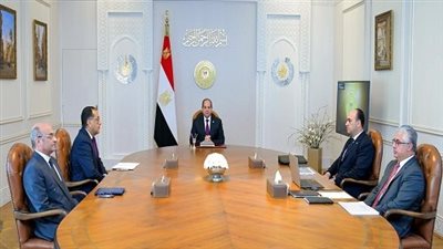 الرئيس السيسي يوجه بتقديم التسهيلات المطلوبة لجذب الاستثمارات لاقتصادية قناة السويس