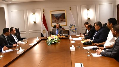 محافظ جنوب سيناء يوجه بالعمل الميدانى وحل مشاكل المواطنين