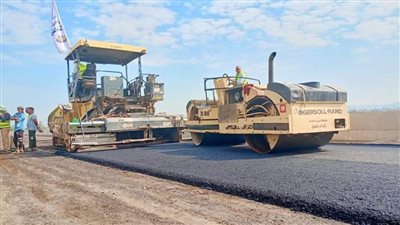 محافظ أسيوط يعلن عن بدء رصف إزدواج طريق أسيوط - ديروط الزراعى