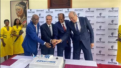 مباحثات بين وزير الخارجية ونظيريه الجيبوتي والصومالي بعد تدشين خط طيران مباشر