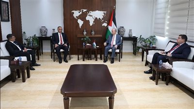 رئيس الوزراء الفلسطيني يؤكد ضرورة حشد الإمكانيات لدعم القدس وأهلها