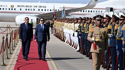 رئيس الوزراء يستقبل نظيره العراقي بمطار العلمين الدولي