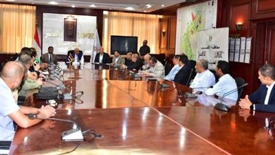 محافظ الأقصر يناقش تفاصيل استقبال الموسم السياحى الشتوى الجديد