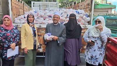 الأوقاف توزع 60 طنًّا من السلع الغذائية للأسر الأولى بالرعاية في 13 محافظة