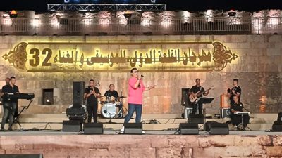 إيهاب توفيق يتألق في مهرجان القلعة للموسيقى والغناء
