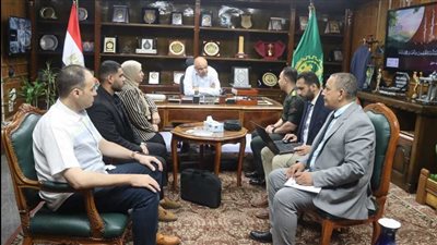 محافظ القليوبية يناقش أعمال المرحلة الثالثة لمخططات المناطق الصناعية