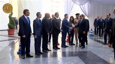 الرئيس السيسي يصل مقر افتتاح محطة قطارات صعيد مصر في بشتيل