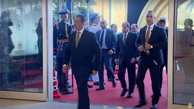 الرئيس السيسي يصل مقر افتتاح المؤتمر العالمى للسكان والصحة والتنمية البشرية