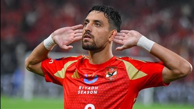 طاهر محمد طاهر يواصل الغياب عن الأهلي في مباراة بيراميدز بالدوري