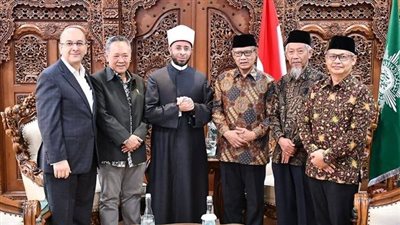 وزير الأوقاف يزور كبرى المؤسسات الدينية بدولة إندونيسيا