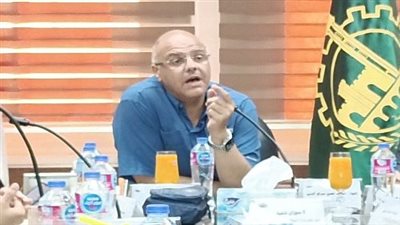 محافظ القليوبية يترأس اجتماع أعمال لجنة حصر سيارات ذوي الهمم بالمحافظة