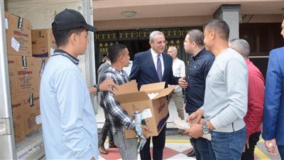 محافظ الغربية يتفقد سيارات بيع بيض المائدة بـ150 جنيها للكرتونة