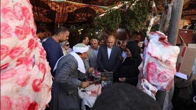 محافظ المنيا يفتتح منفذًا لبيع السلع الغذائية فى سمالوط بتخفيضات تتجاوز الـ30%
