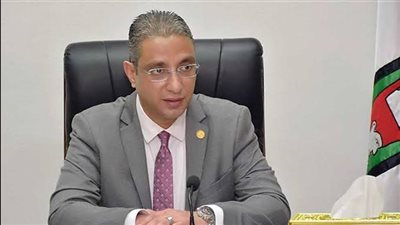 محافظ الفيوم يعقد اللقاء الدورى لخدمة المواطنين ويوجه المسئولين بحل الشكاوى