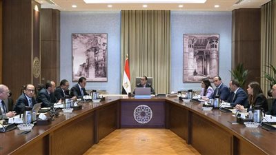 رئيس الوزراء يتابع إجراءات تطبيق المرحلة الثانية من منظومة التأمين الصحي الشامل