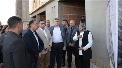 رئيس الوزراء يتفقد مشروعات للإسكان الاستثماري بمدينة بورفؤاد 