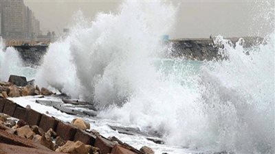 الأرصاد تحذر من ارتفاع الأمواج غدًا