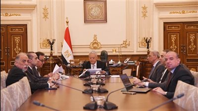رئيس مجلس النواب يستقبل وزير الصحة بشأن قانون المسؤولية الطبية