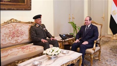 الرئيس السيسي يستقبل وزير الدفاع