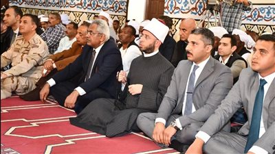 وزير الأوقاف يلتقي قيادات الدعوة وشيوخ القبائل بحلايب وشلاتين