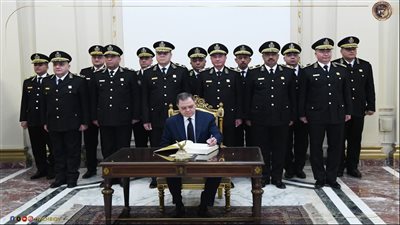 وزير الداخلية والقيادات الأمنية يسجلون كلمة شكر للرئيس السيسي في عيد الشرطة