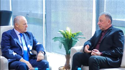 أبو ريدة يستقبل الخطيب بمركز المنتخبات الوطنية 