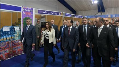 رئيس الوزراء يفتتح معرض 