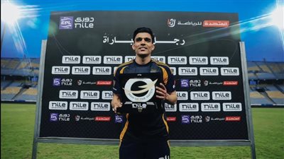 أشرف بن شرقي رجل مباراة الأهلي وحرس الحدود في الدوري