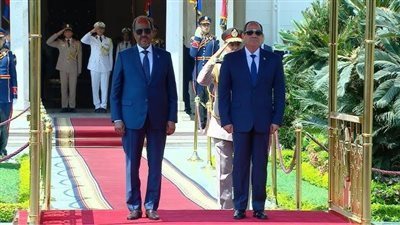 الرئيس السيسي ونظيره الصومالى يوقعان على إعلان ترفيع العلاقات لمستوى الشراكة الاستراتيجية