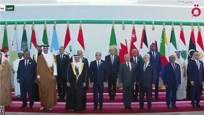 الرئيس السيسي يثمن الإجماع العربي على دعم خطة إعادة إعمار قطاع غزة دون تهجير