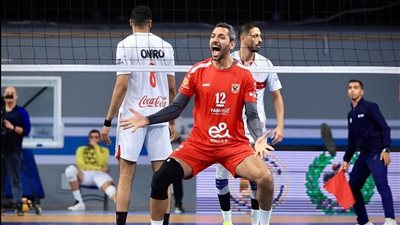 الأهلي يهزم الزمالك ويتوج بلقب سوبر رجال الطائرة