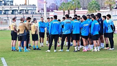 بيسيرو يحاضر لاعبي الزمالك قبل مباراة سموحة ويطالبهم بالفوز لتحقيق كأس مصر