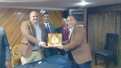 تكريم الصحفي مصطفى زكريا من نقابة العاملين بالنيابات والمحاكم تقديرًا لجهوده